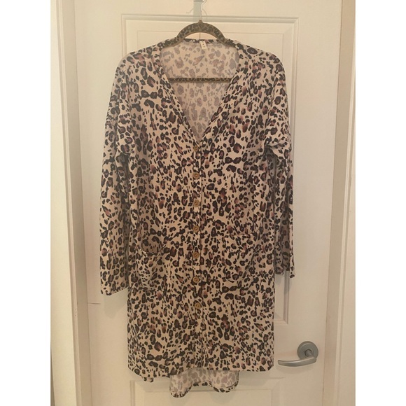 Leopard Cardigan - Picture 5 of 5